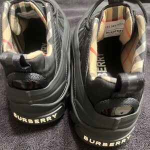 Burberry women’s shoes